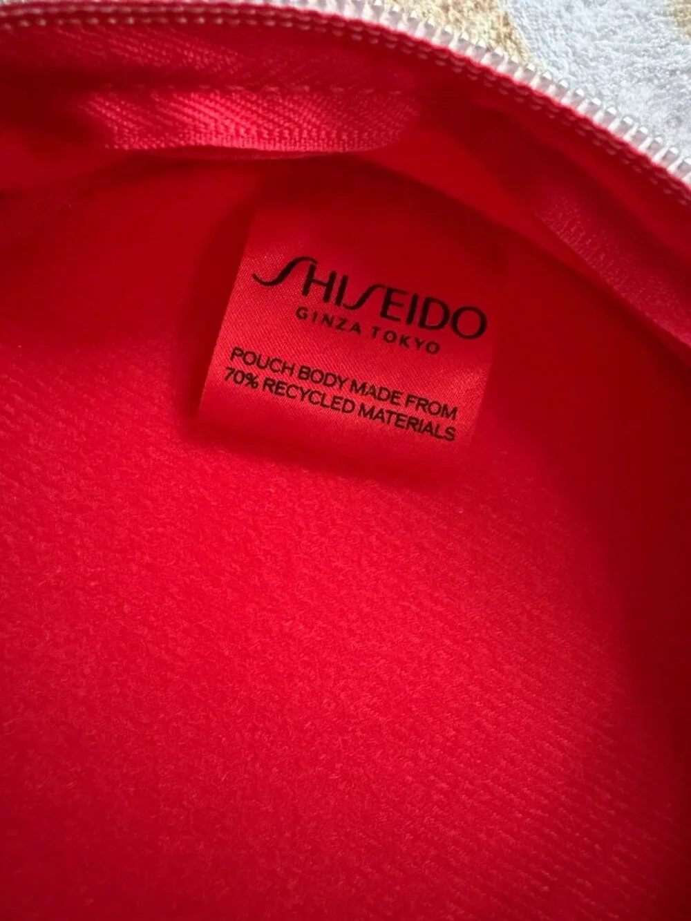 SHISEIDO Ginza Red Round Travel Cosmetic Bag NEW NWOT